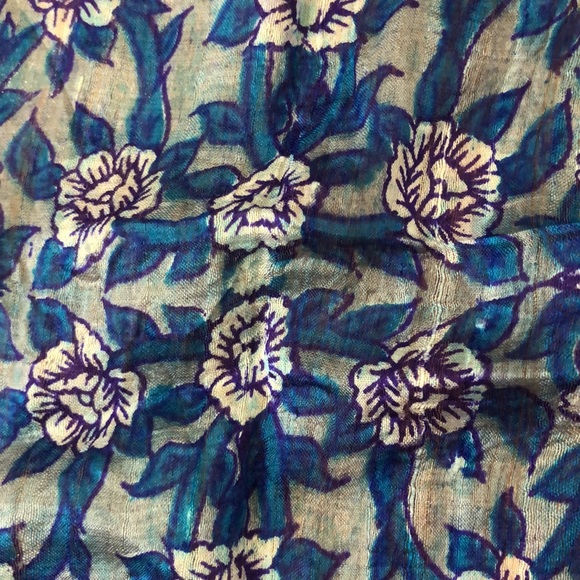 Bebe London Floral Square Oversized Delicate Silk Scarf - Picture 4 of 9